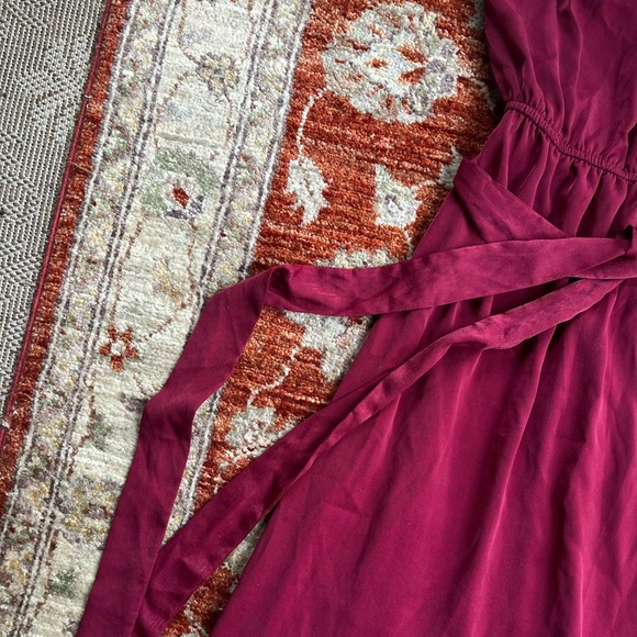 silence+noise Strapless Red Satin Dress (Urban
Outfitters) - Picture 5 of 9